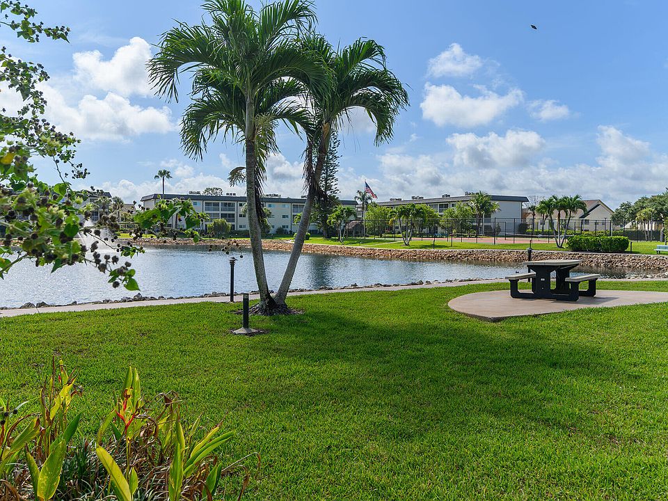 1st image of 1000 Manatee Rd #105