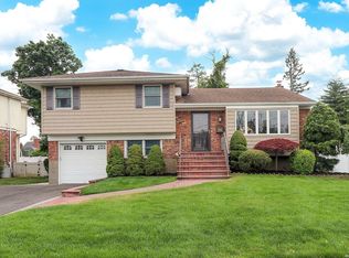 2822 Robert Ln, Bellmore, NY 11710