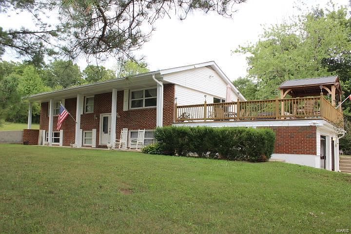 1st image of 15 Fairlane Cir
