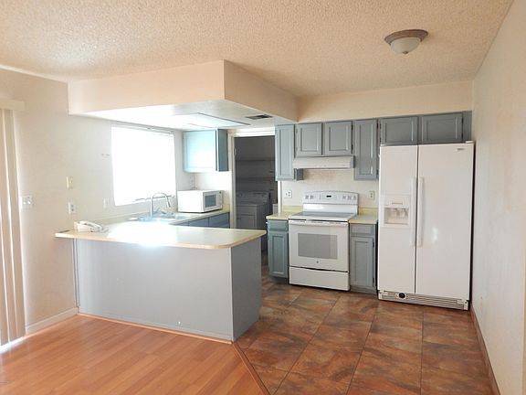 5th image of 713 E Hampton Ave