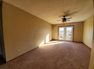 904 E Ohio St, Clinton, MO 64735