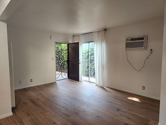 5th image of 6416 Woodley Ave APT 4