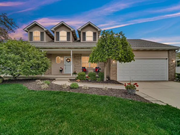 734 Courtney Dr, Crown Point, IN 46307