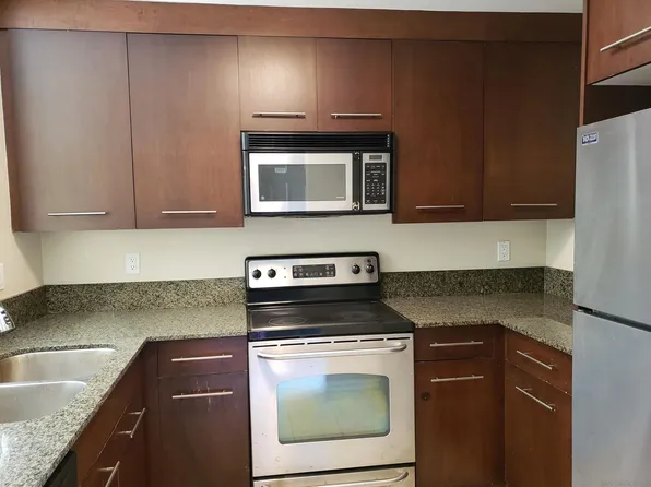 7425 Charmant Dr #2601, San Diego, CA 92122