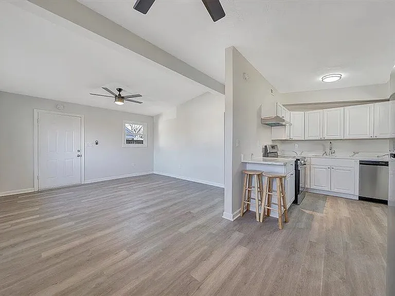 2724 Forest Hill Ave NW — Photo 5