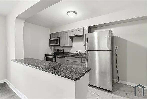 7836 Eastdale Rd — Photo 5