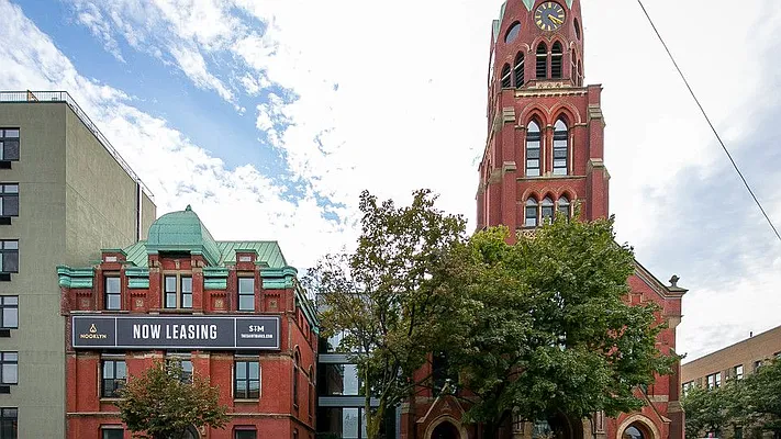 Rented by Nooklyn NYC LLC | media 84