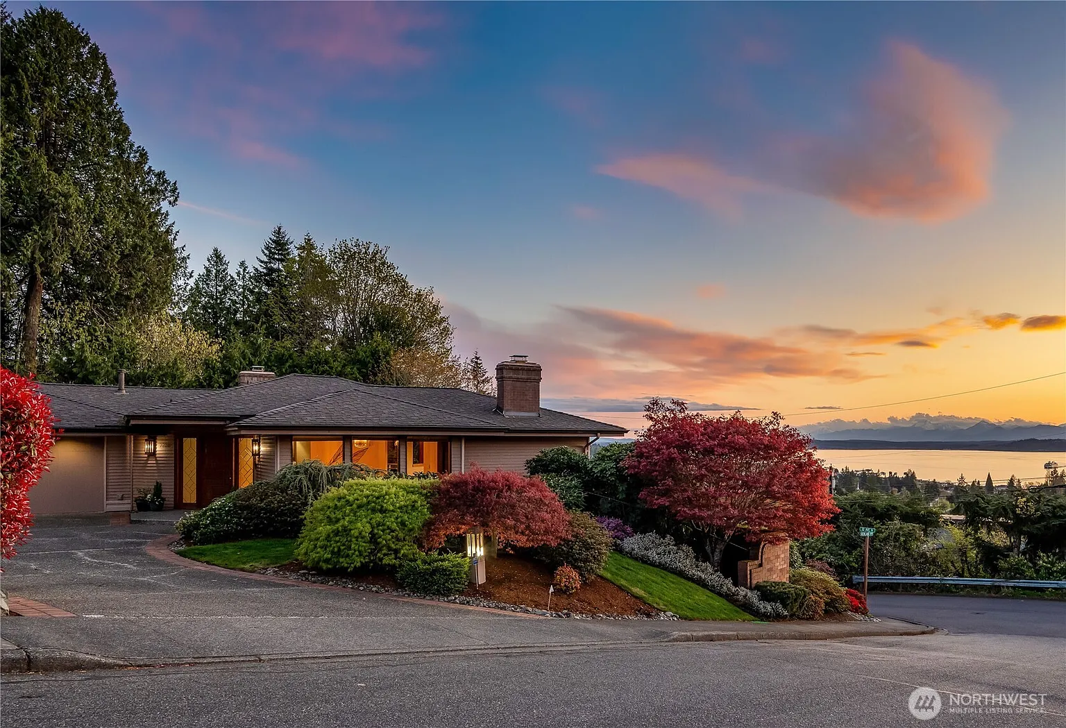 1200 Viewland Way photo 1
