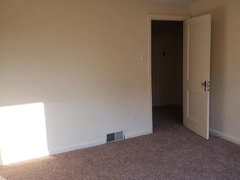 7322 Malvern Ave — Photo 32
