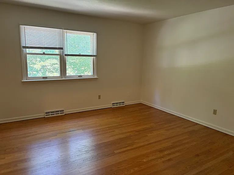 2567 Chamberlain Rd — Photo 22