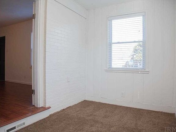5th image of 4617 Jackson Ave