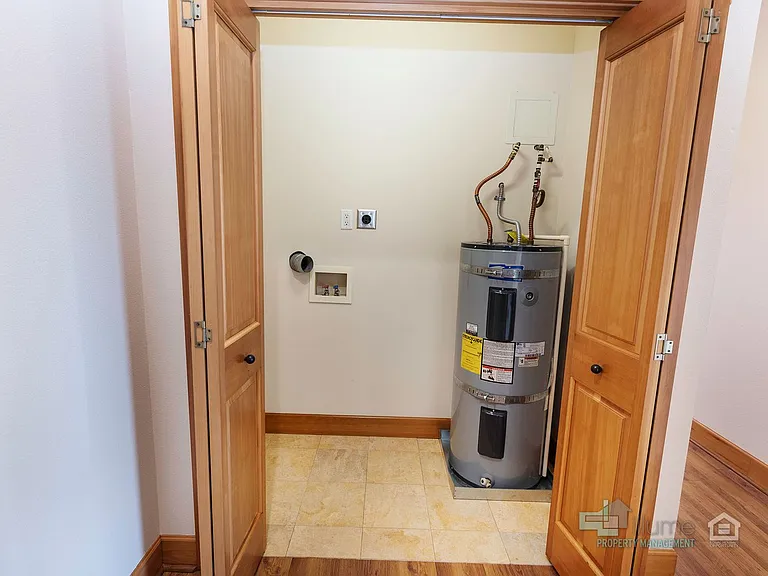 224 N Holladay Dr #201 — Photo 54