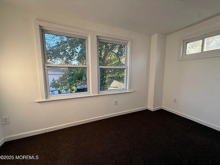 604 Irving Pl — Photo 5