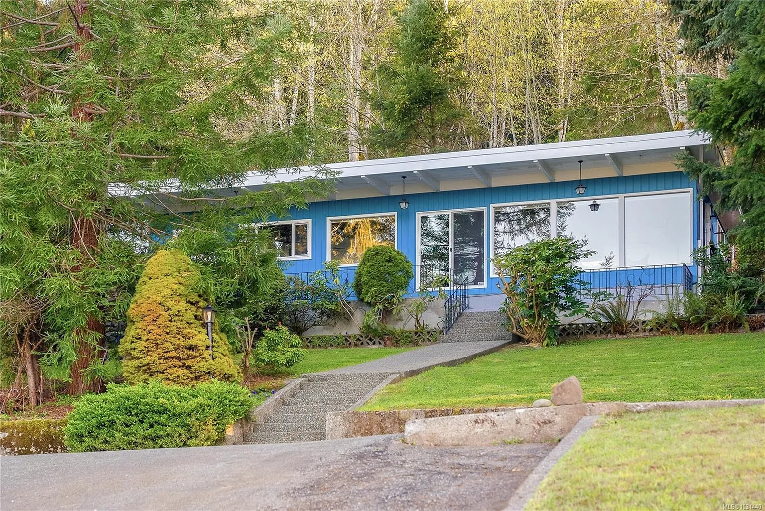 2994 Hillview Rd photo 1