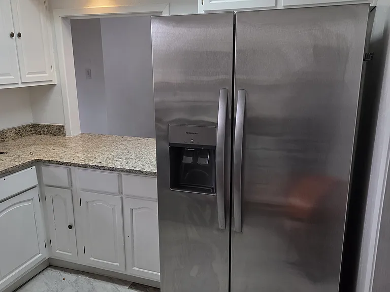 9002 Emberglow Ln — Photo 12