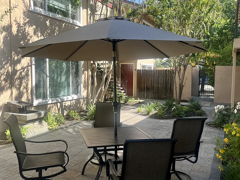 2515 V St #7 — Photo 20