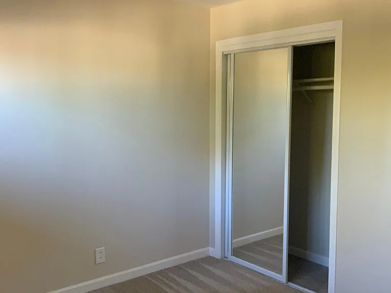 415 Acalanes Apartments — Photo 27