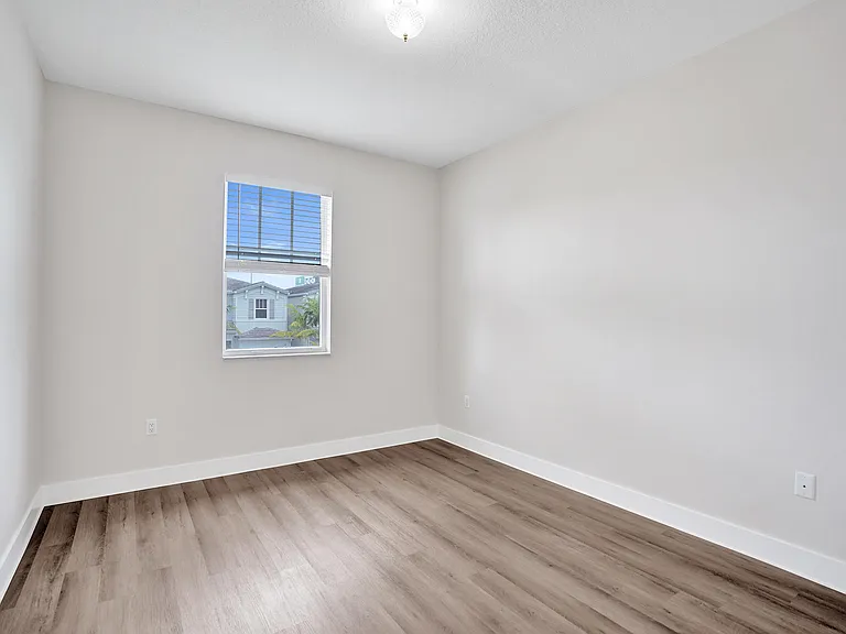 4926 NW 48th Ter #4926 — Photo 30