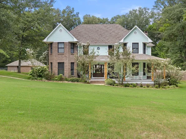 2386 Edgemont Cir, Tupelo, MS 38804