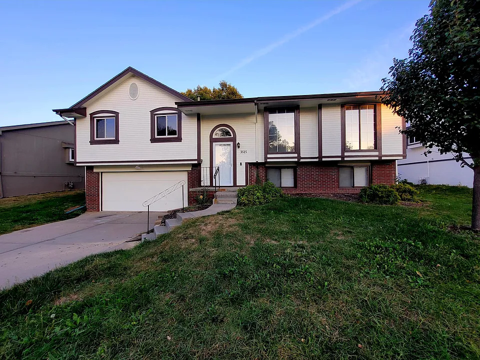 3515 N 150th Ave