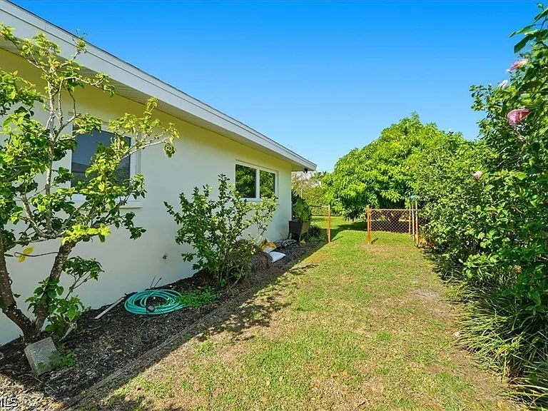 1023 El Valle Ave — Photo 24