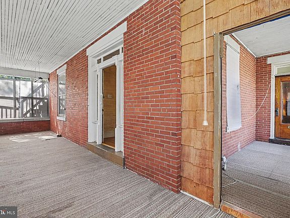 4th image of 2120 Walnut St