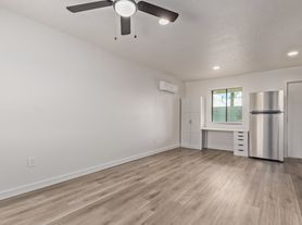 1027 E Dunlap Ave, Phoenix, AZ