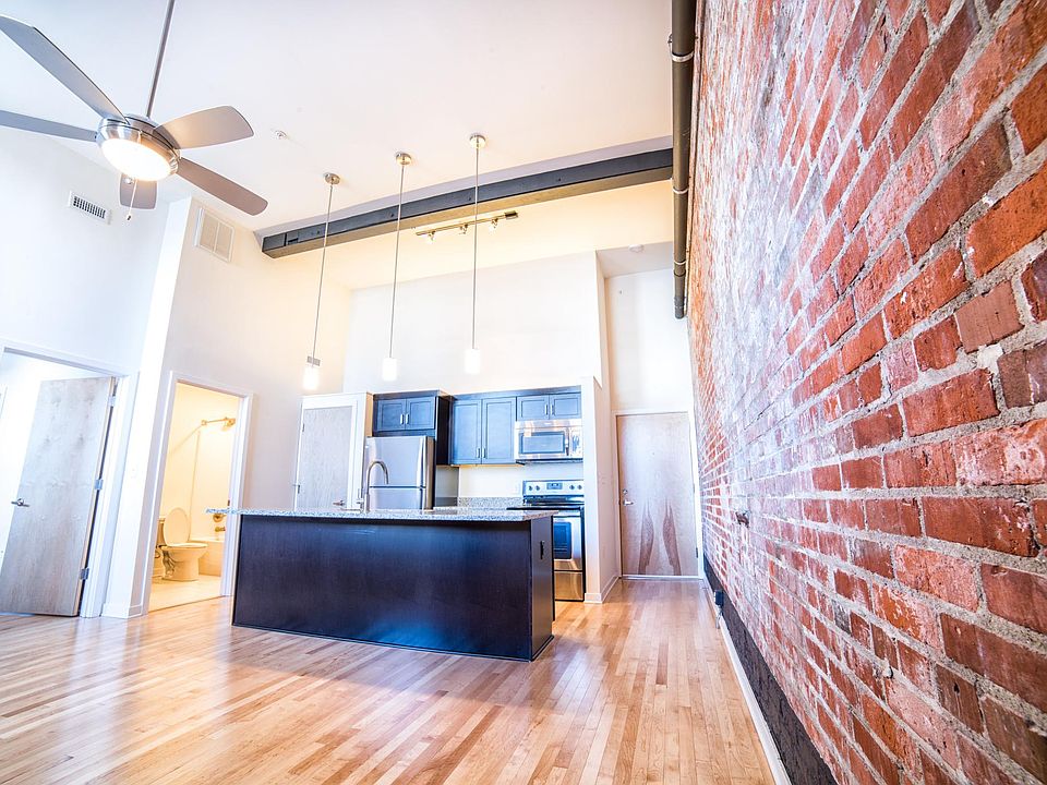 1st image of 3 W 14th St #212