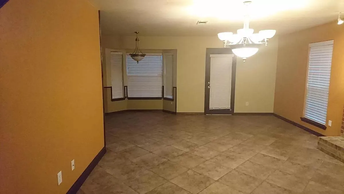 3 bed, 2.5 bath, 1684 sqft, $1,975 — Photo 4