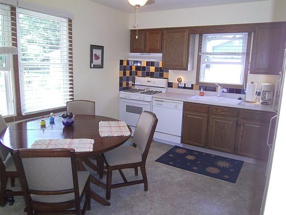 5th image of 38076 N Russell Ave