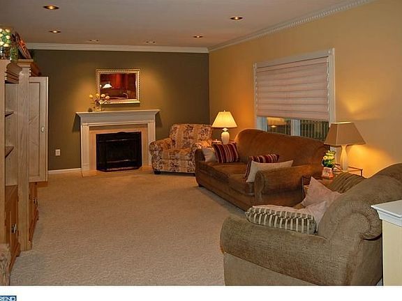 4th image of 203 Oak Creek Cir
