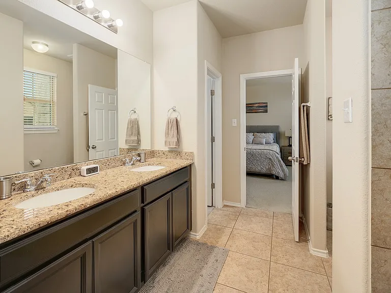 2105 Town Centre Dr #48 — Photo 16