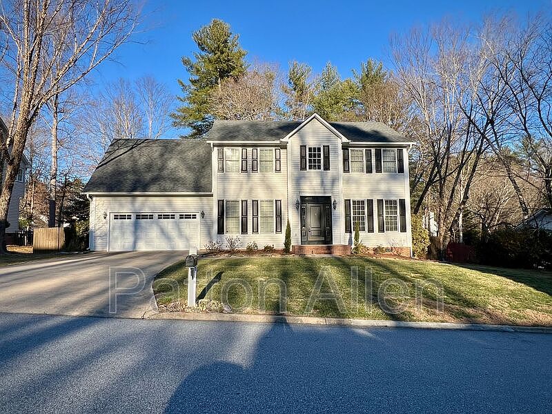 1st image of 29 Whispering Oak Ct