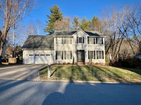 29 Whispering Oak Ct