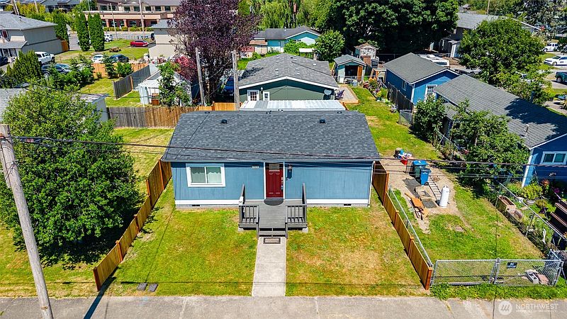 3rd image of 212 Gibson Street