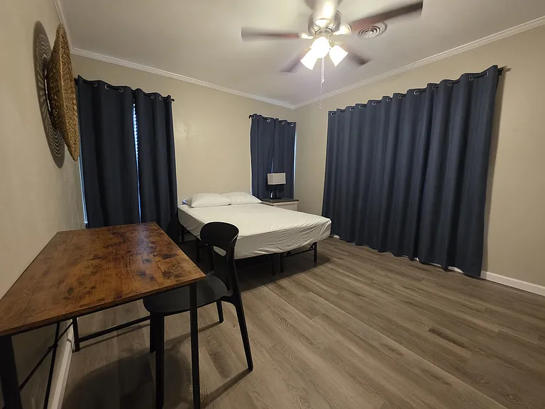 325 S Saunders St #1 — Photo 7