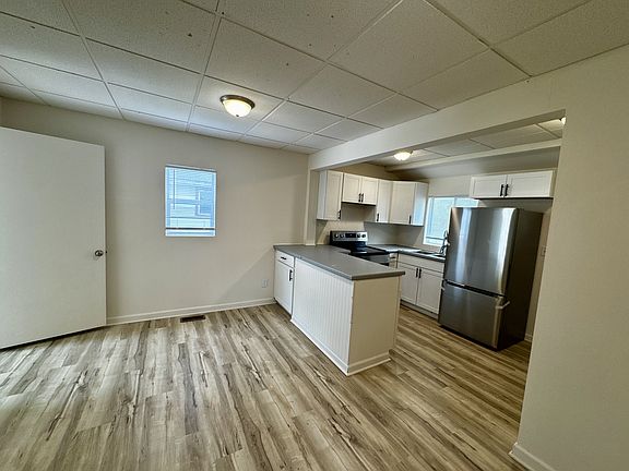 5th image of 907 E Taylor St