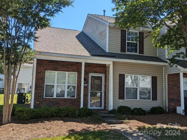 10568 Broken Branch Rd, Charlotte, NC 28213