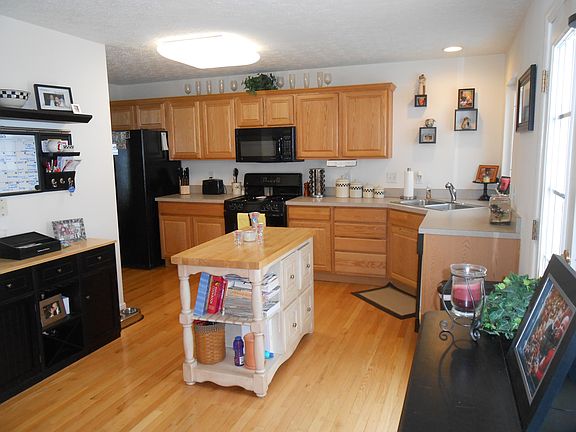 3rd image of 675 Terrace Hill Trl