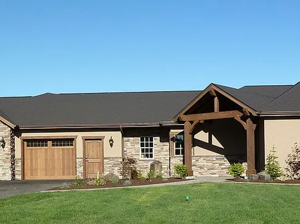 203 N 93rd Ave, Yakima, WA 98908