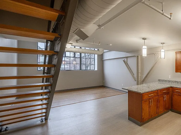 West 25th Street Lofts — Photo 19