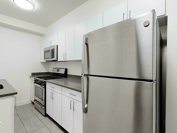 4th image of 157 E 57th St #5R