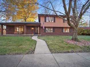 2603 Wellington Way, Bloomington, IL 61704