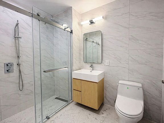 5th image of 37-26 32nd St #6L