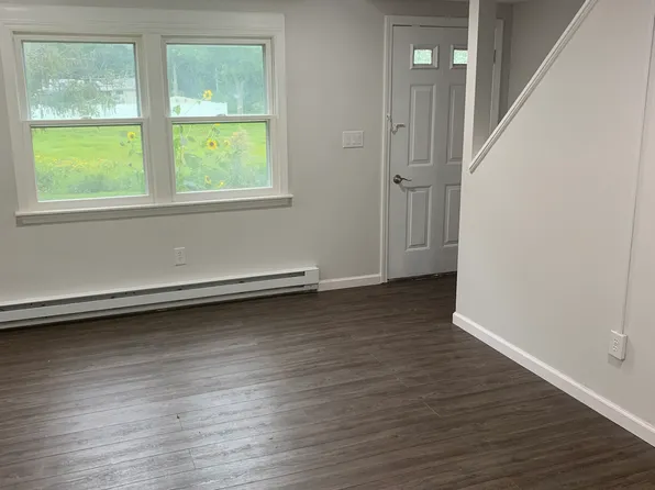 250 West St APT 24, Ware, MA 01082