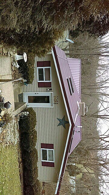2nd image of 15857 Violet Rd