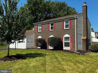 1700 Sadlers Wells Dr, Herndon, VA 20170