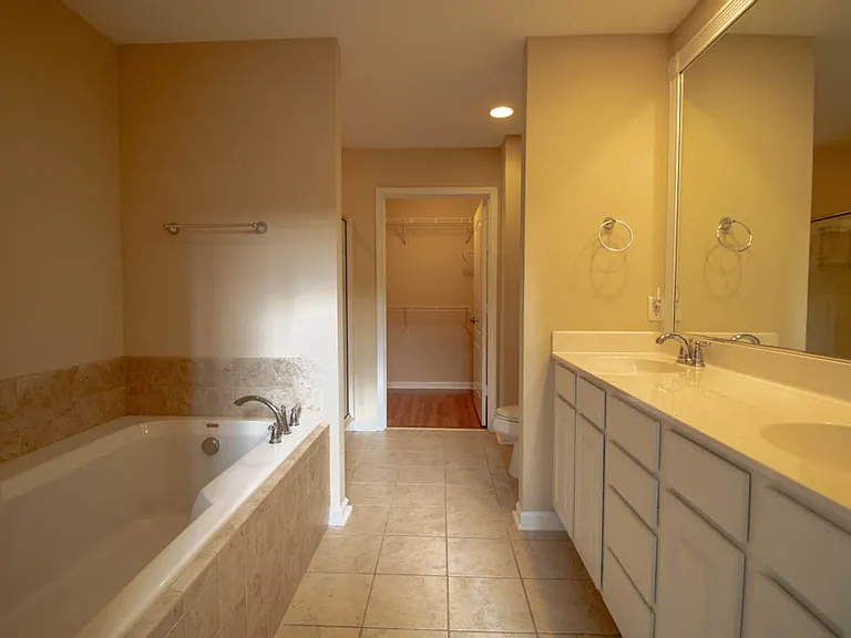 127 Ventura Pl — Photo 26