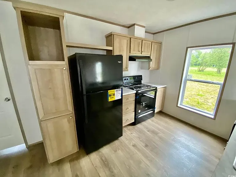 1434 Nathan Dr — Photo 4