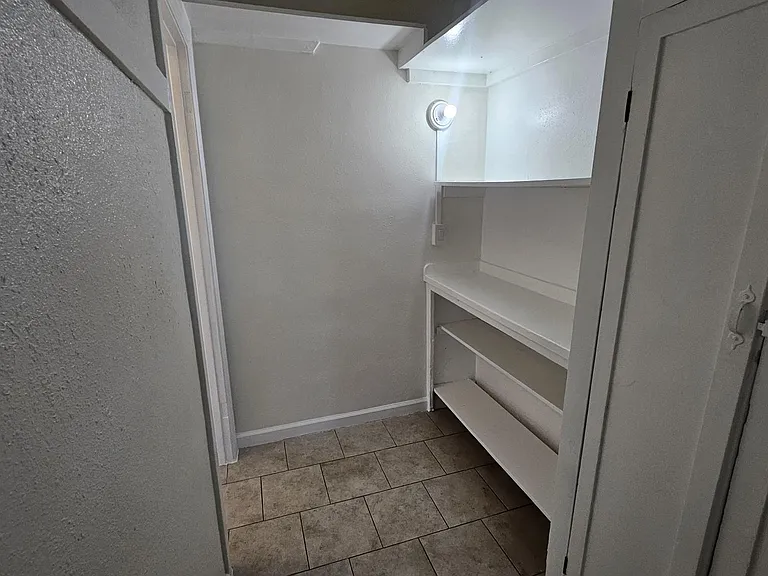 239 W 25th St #6 — Photo 14